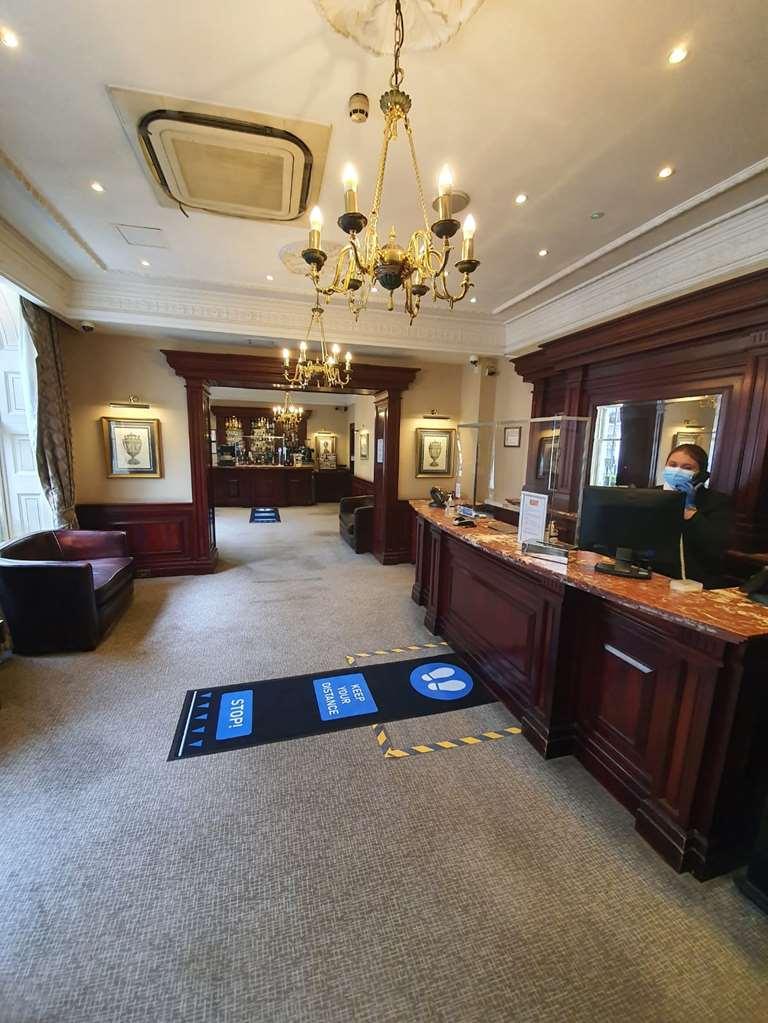 Grange Bracknell Hotel Interior foto